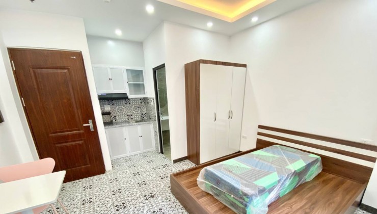 Cho thuê căn studio full đồ 30m2 phố Quan Nhân, Thanh Xuân. View thoáng